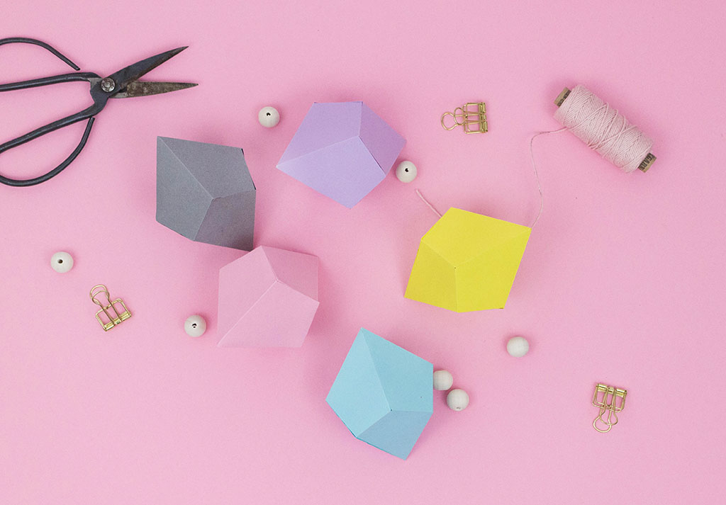 Frau Liebling - DIY Blog - Deko, Geschenke; Lettering mit Herz, Origami, Papierdiamanten falten