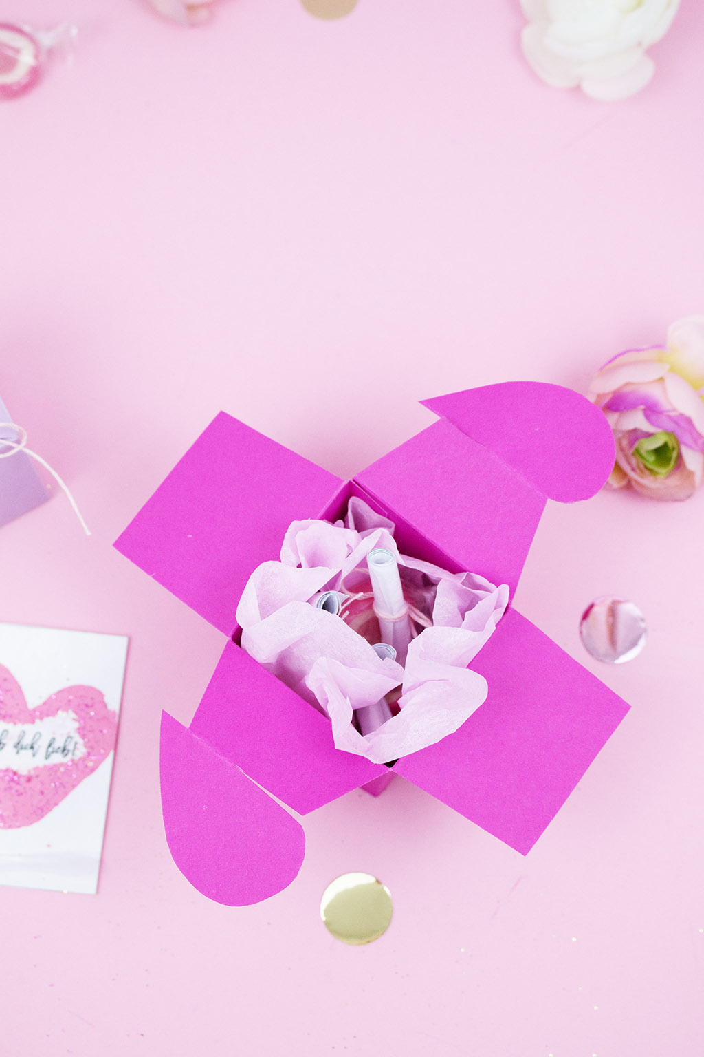 Frau Liebling - DIY Blog - Deko, Geschenke, Lettering, Geschenkidee und Geschenkverpackung, Herzschachtel und Rubbellose zum Valentinstag