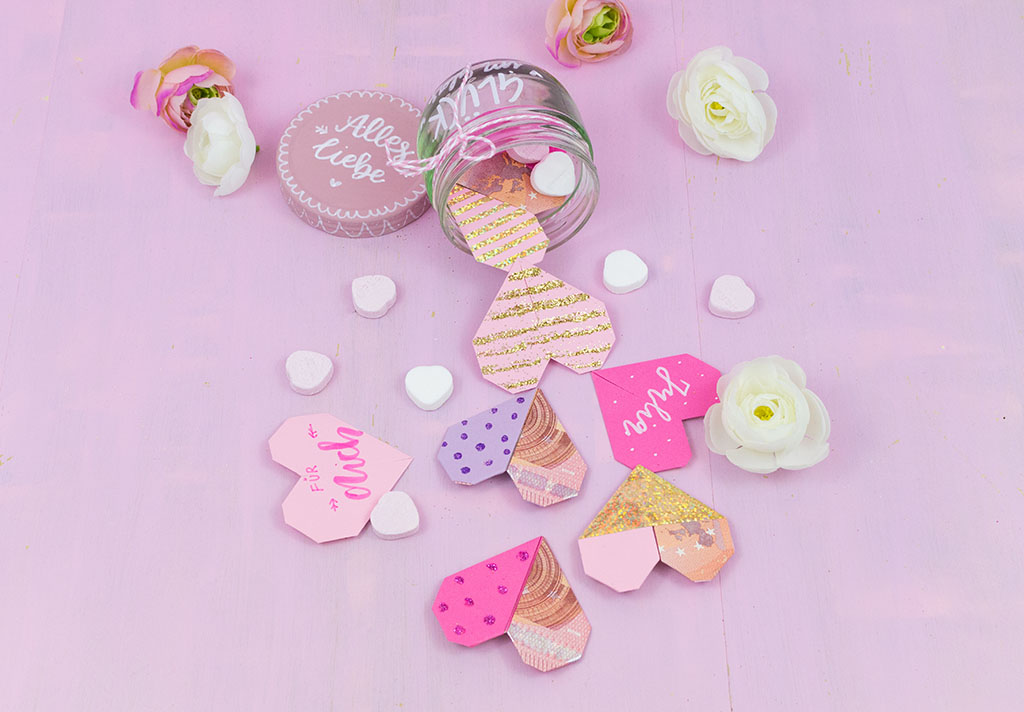 Frau Liebling - DIY Blog - Deko, Geschenke, Lettering, Geld verschenken und verpacken, Origami Herz