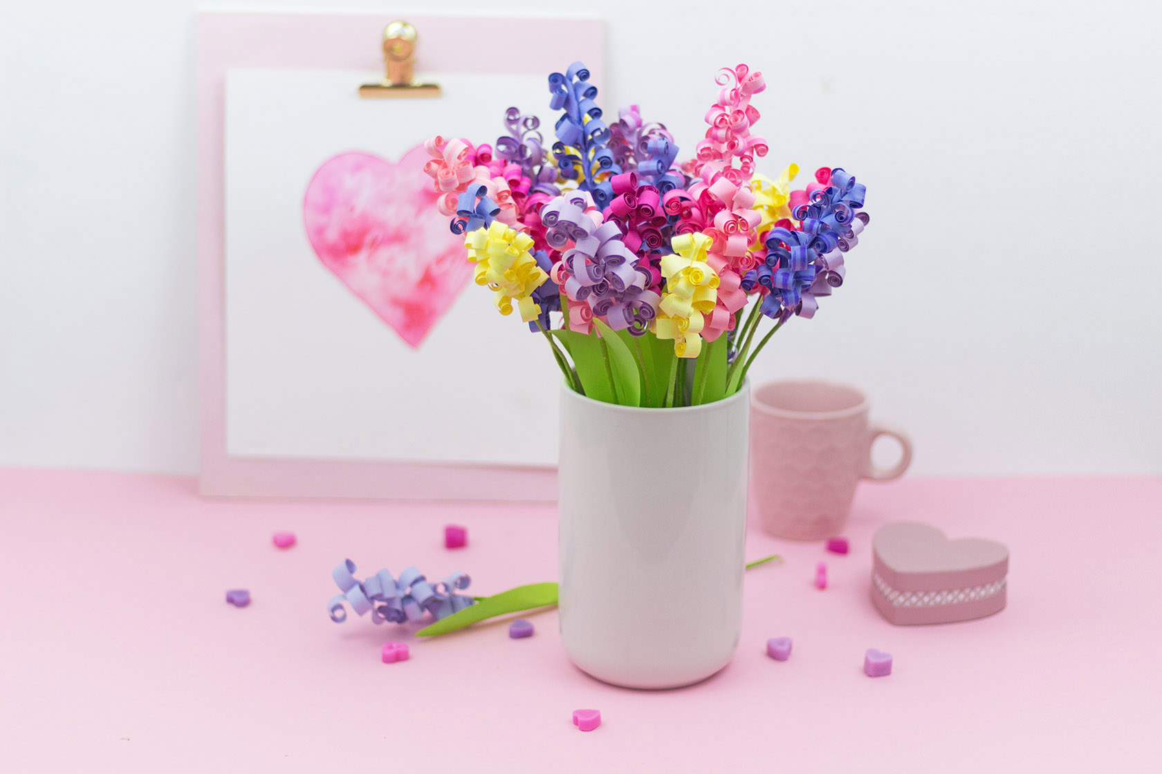 Frau Liebling - DIY Blog - Deko, Geschenke, Lettering - DIY Geschenk zum Muttertag: Papierblumen - Hyazinthen aus Papier basteln