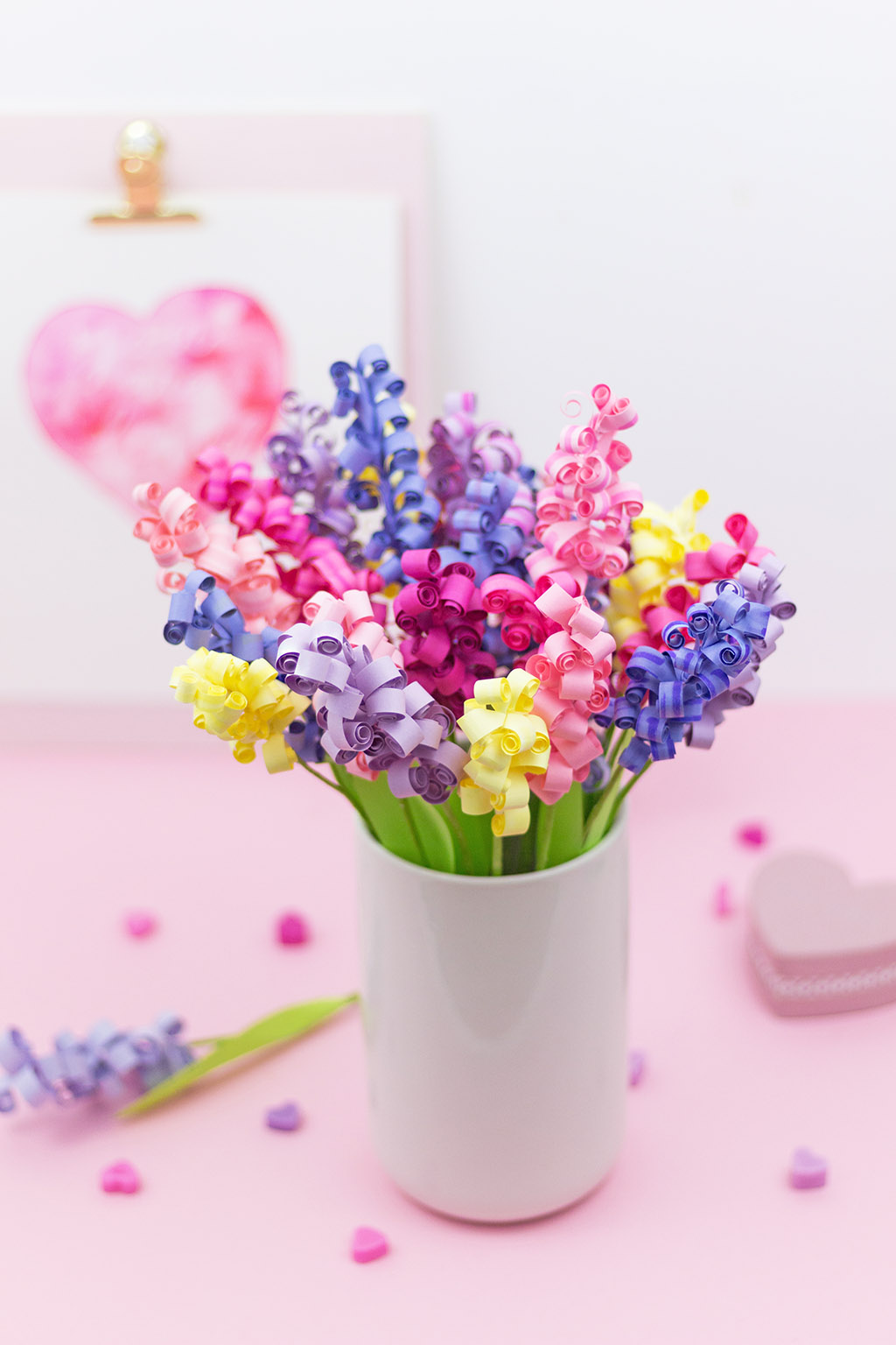 Frau Liebling - DIY Blog - Deko, Geschenke, Lettering - DIY Geschenk zum Muttertag: Papierblumen - Hyazinthen aus Papier basteln