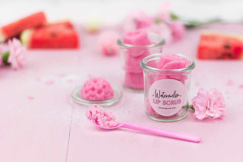 frau liebling - diy blog - deko, geschenke, lettering, DIY Kosmetik - Geschenk zum Muttertag - Watermelon Sugar Lip Scrub