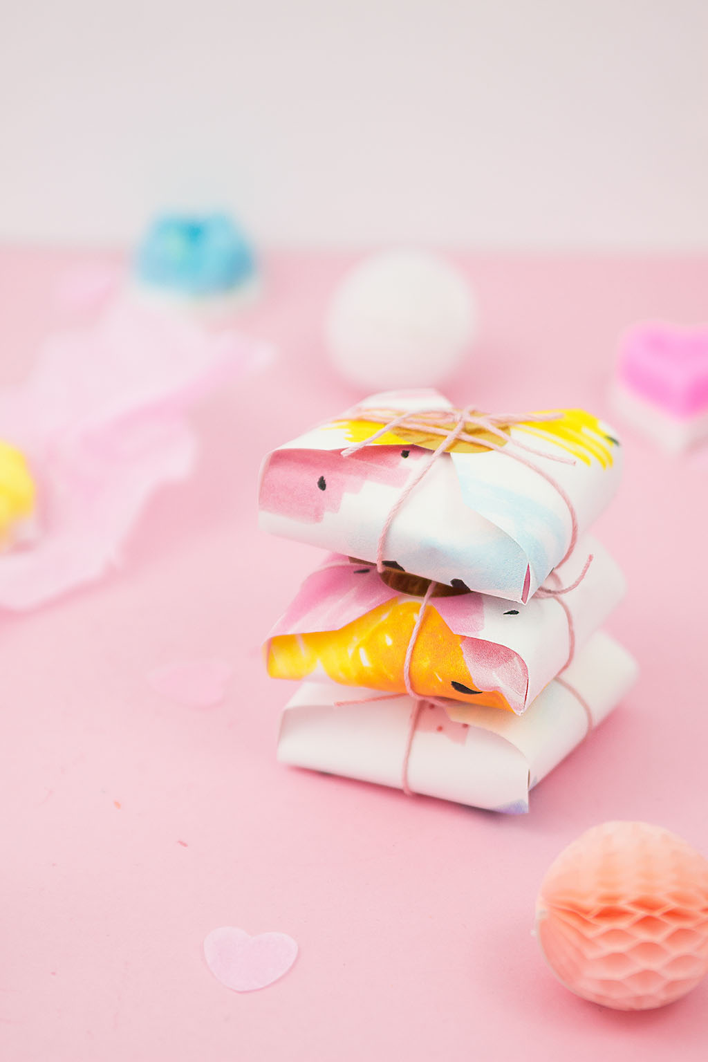 Frau Liebling - DIY Blog - Deko, Geschenke, Lettering - DIY Rosen Seife selber machen und verschenken