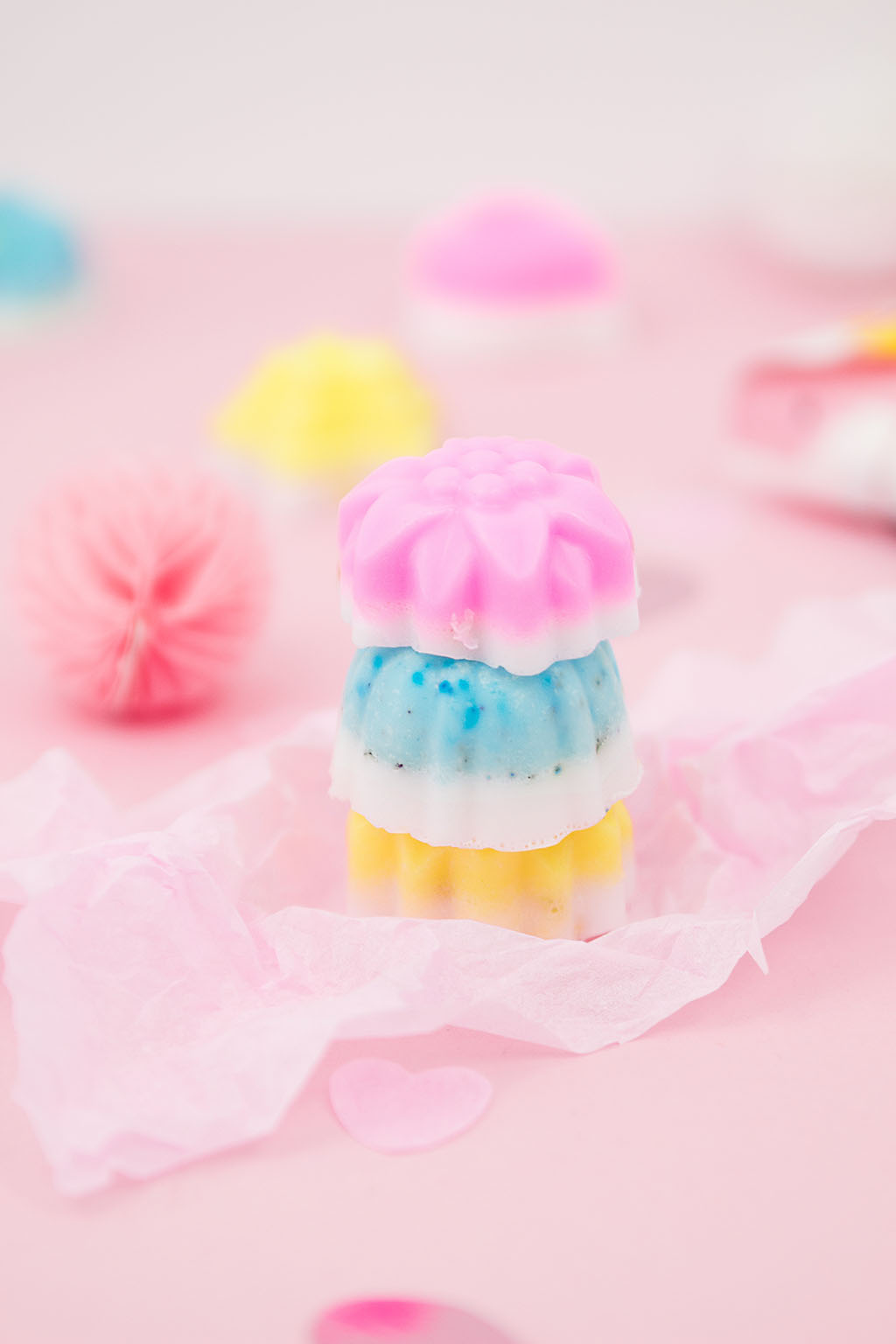 Frau Liebling - DIY Blog - Deko, Geschenke, Lettering - DIY Rosen Seife selber machen und verschenken