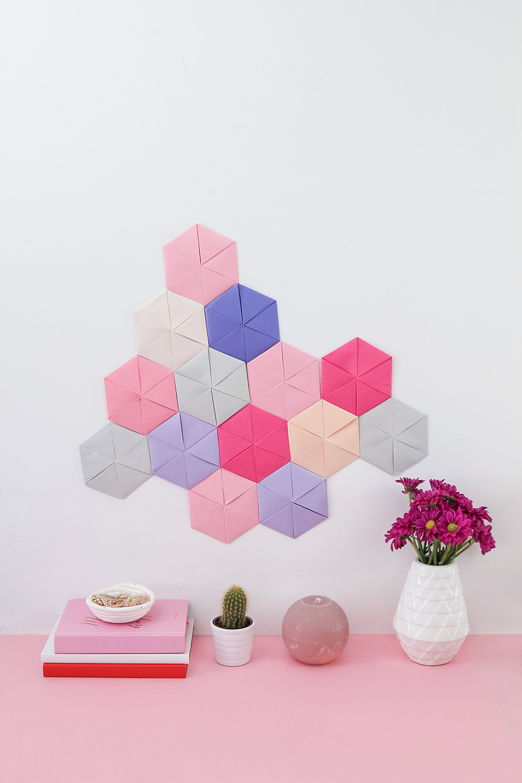 DIY Wanddeko aus Papier: Origami Hexagon falten