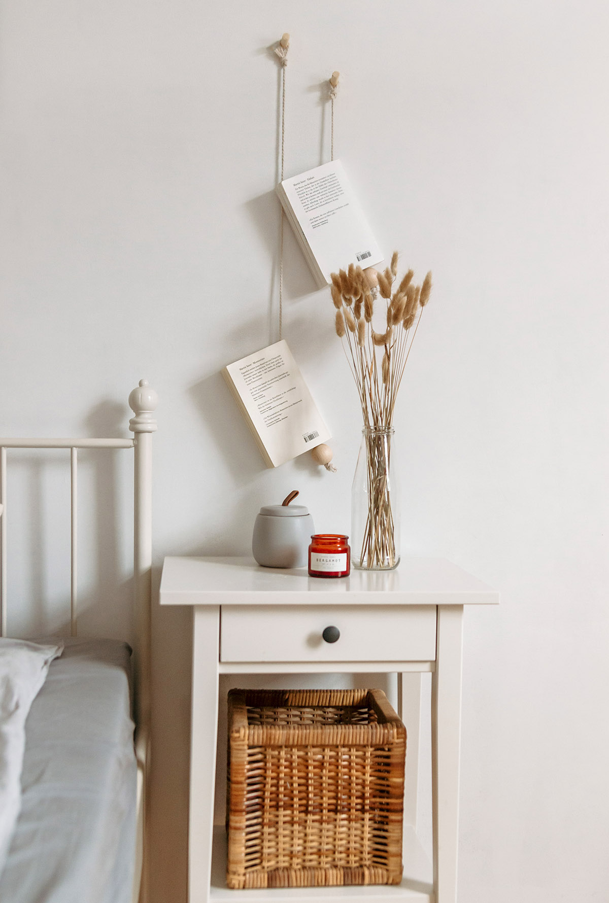 DIY Magazinhänger - minimalistische Wandaufhängung - Frau Liebling - diy blog