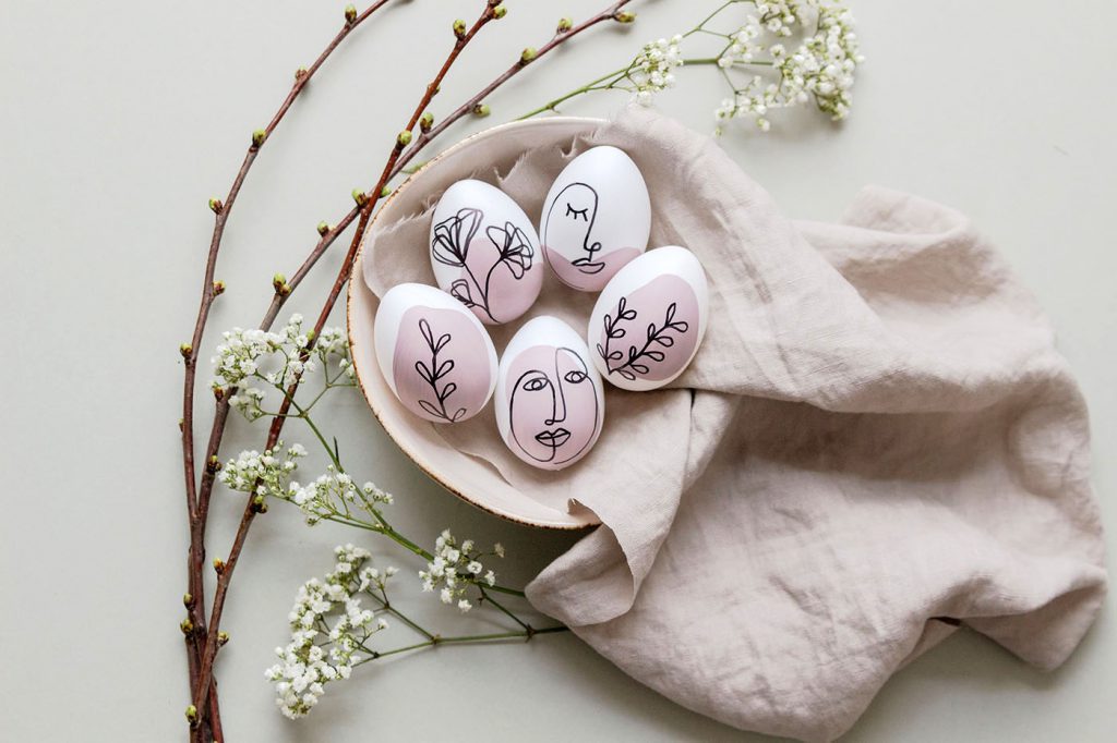 DIY Ostereier bemalen mit Line Art und Online Illustrationen