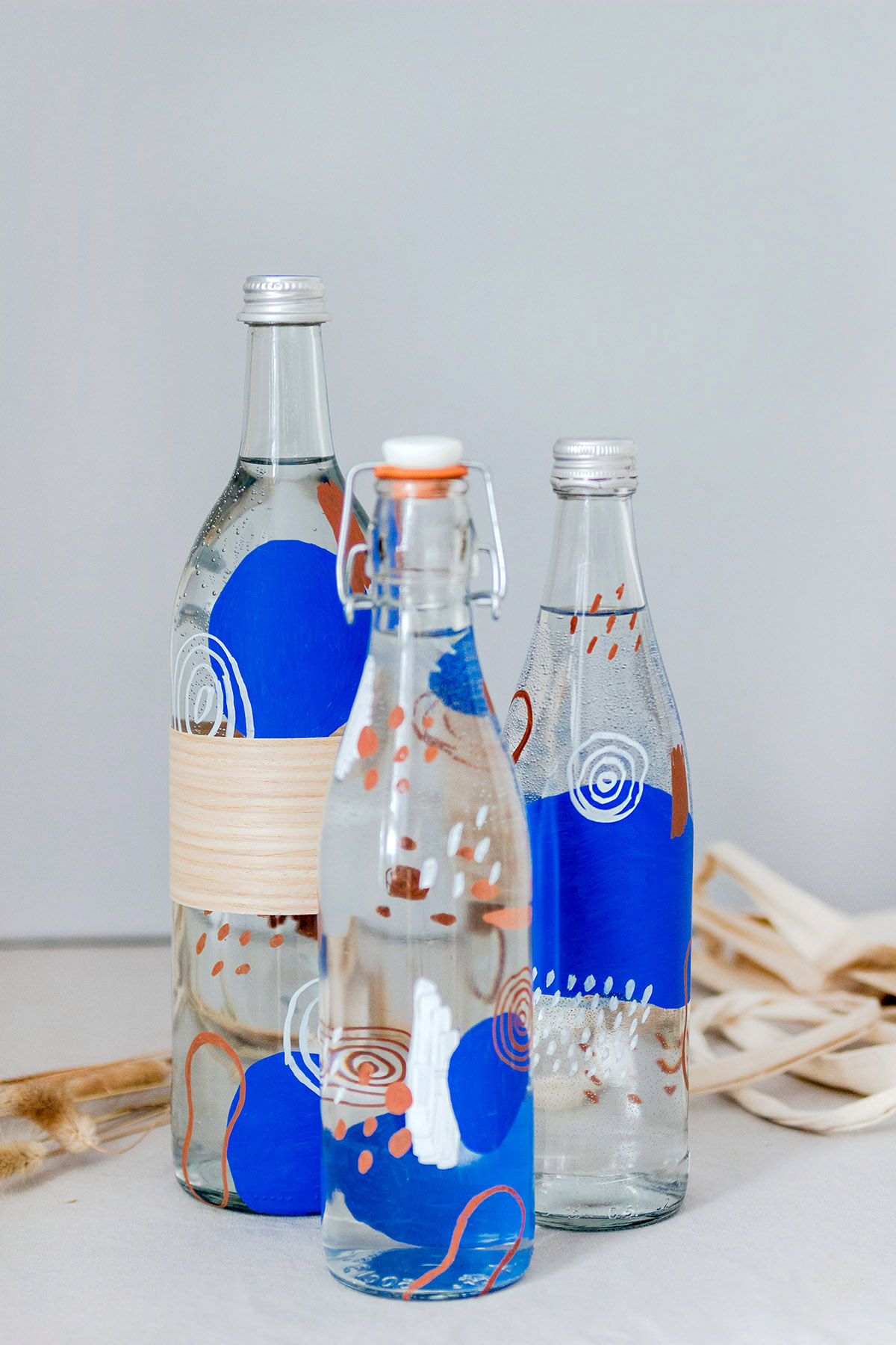Frau Liebling - DIY & Nachhaltigkeit: Upcycling - Flaschen bemalen - vom Altglas zur Designerflasche