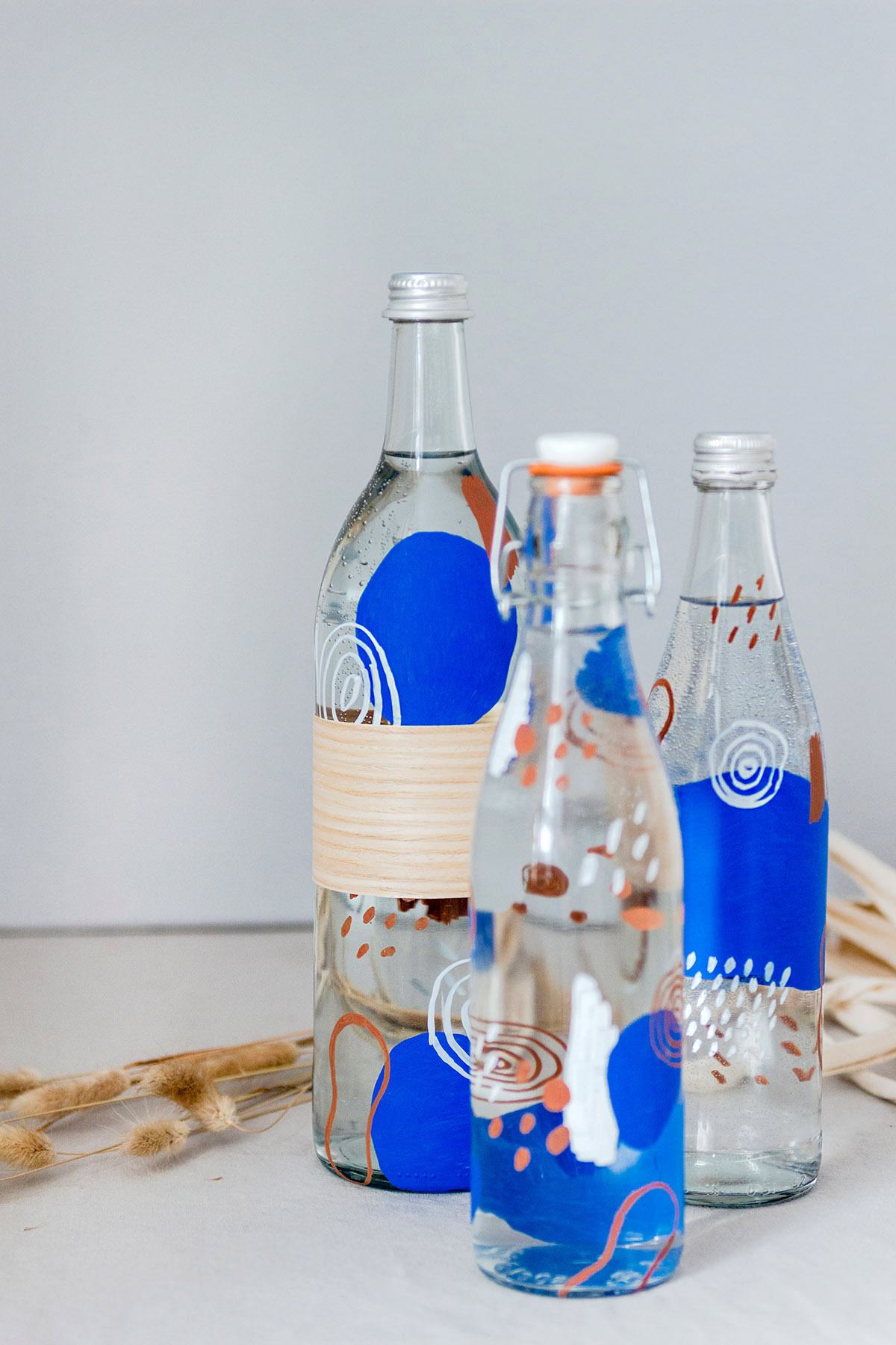 Frau Liebling - DIY & Nachhaltigkeit: Upcycling - Flaschen bemalen - vom Altglas zur Designerflasche