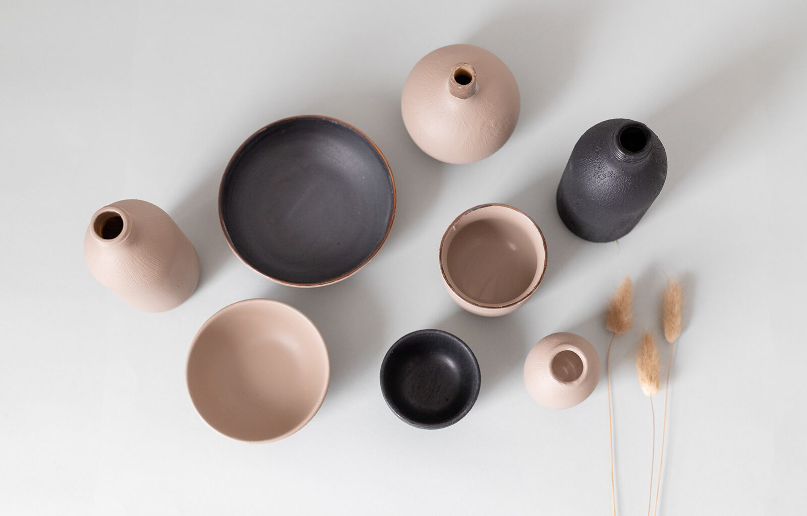 Upcycling-Idee: Alte Vasen und Schalen mit DIY Kreidefarbe aus Backpulver und Natron neu bemalen